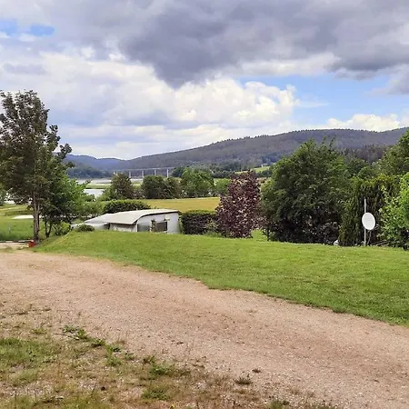 Kamp alanı Campingstellplatz Haus Seeblick *